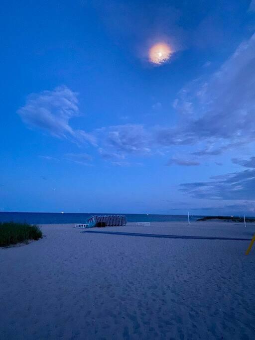 Across The Ocean Few Steps To Beach Contemporary Three Bedroom Townhouse Pompano Beach Extérieur photo