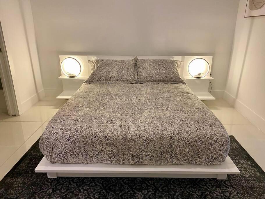 Across The Ocean Few Steps To Beach Contemporary Three Bedroom Townhouse Pompano Beach Extérieur photo