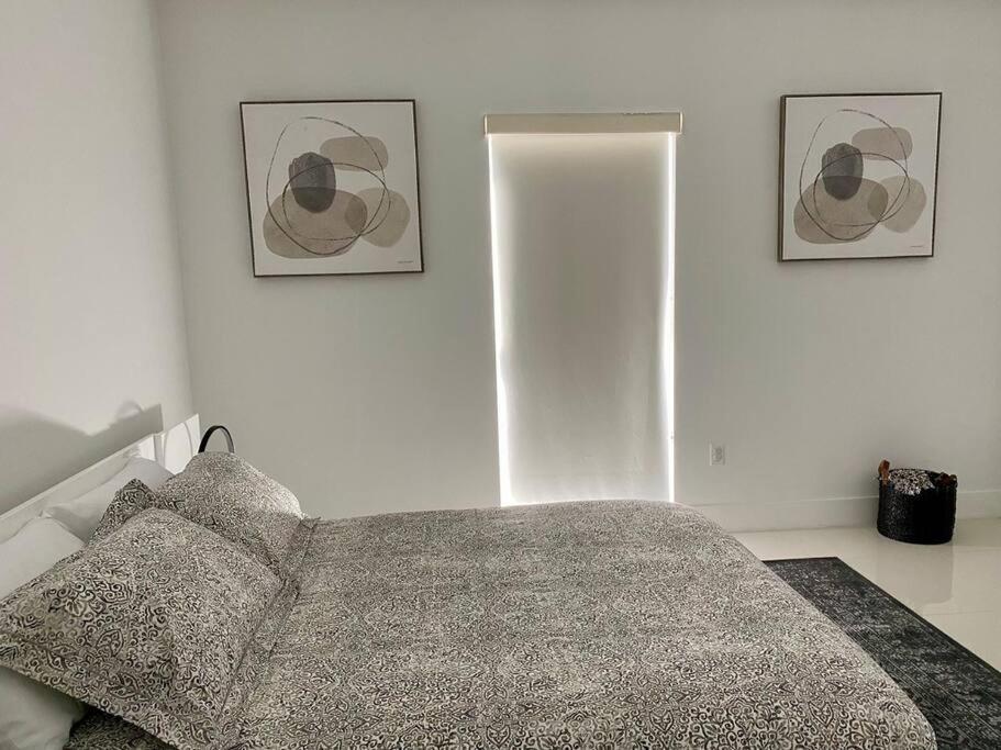 Across The Ocean Few Steps To Beach Contemporary Three Bedroom Townhouse Pompano Beach Extérieur photo