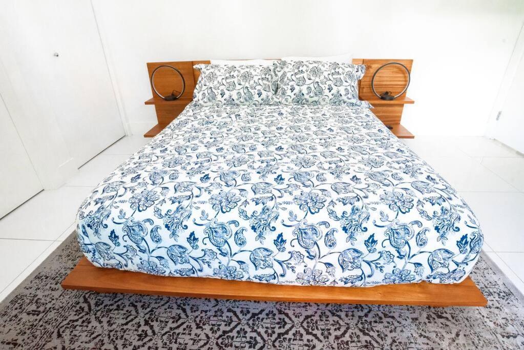 Across The Ocean Few Steps To Beach Contemporary Three Bedroom Townhouse Pompano Beach Extérieur photo